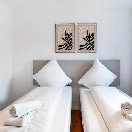 Raw Flats - Nova By Bohnapartments, 2 Schlafzimmer, Balkon