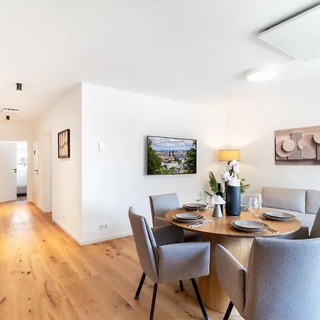 Raw Flats - Nova By Bohnapartments, 2 Schlafzimmer, Balkon